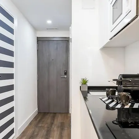 Best Location In The City Of Madrid! 166-2
